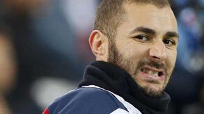 Benzema vai passar a noite na esquadra