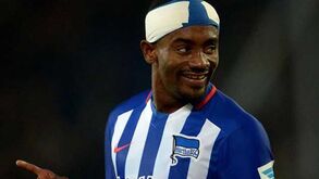 Hertha Berlim sobe provisoriamente ao quarto lugar