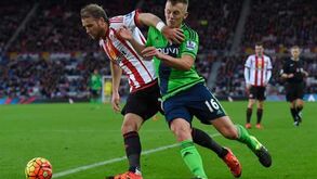 Southampton supera Sunderland e aumenta série sem derrotas