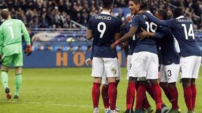 França bate Alemanha em jogo ensombrado pelos ataques em Paris