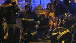 Atacantes do Bataclan dispararam durante 10 a 15 minutos
