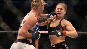 UFC: Holly Holm derrota Ronda Rousey com KO espetacular
