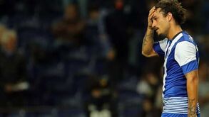 Agente de Osvaldo está no Porto para negociar com a SAD