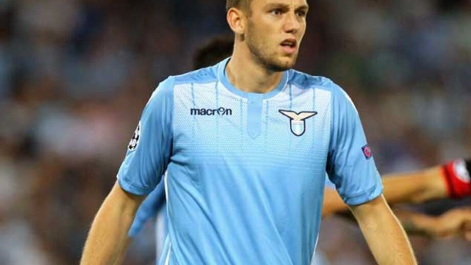 De Vrij desfalca Lazio por seis meses