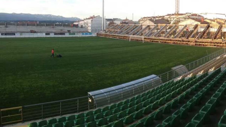 Liga chumba receção ao FC Porto no Estádio João Cardoso