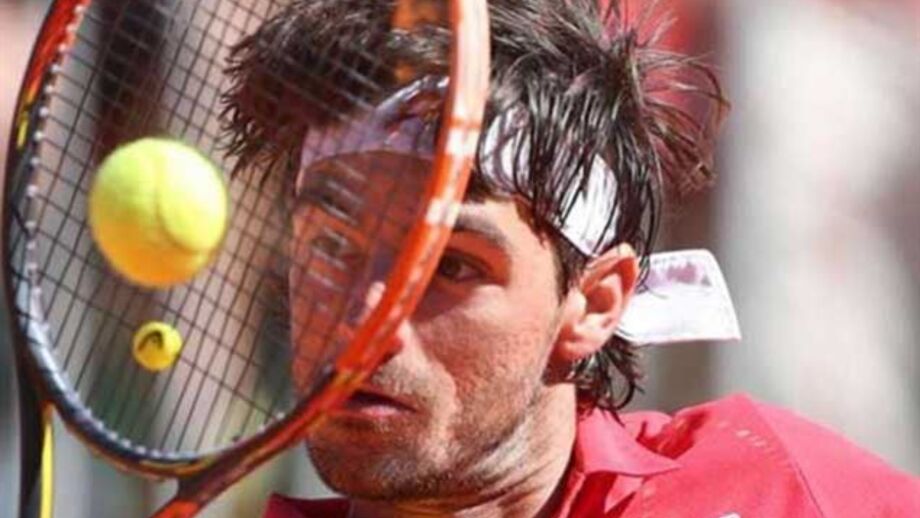 Gastão Elias avança para os "oitavos" em Montevideu