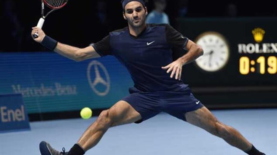 Roger Federer supera Novak Djokovic e avança no Masters