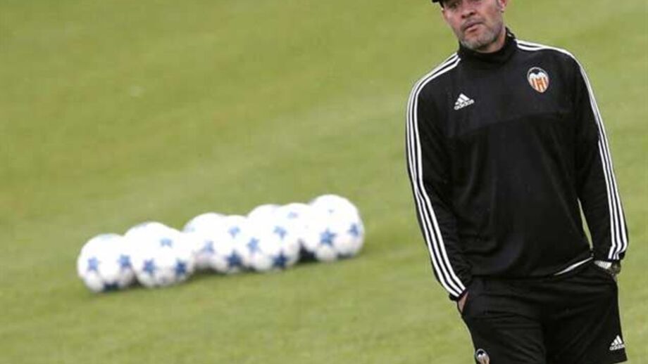 Nuno Espírito Santo espera não perder jogadores