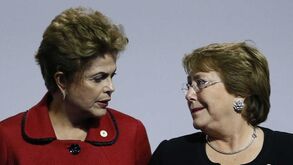 Dilma enfrenta impugnação de mandato no Brasil