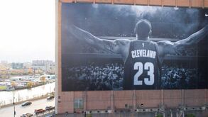 LeBron James assina contrato vitalício com a Nike