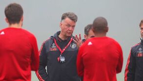 Ferdinand: «Manchester United está a regredir com Van Gaal»