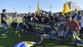 Festa da subida na Segunda Liga desviada 450 km para sul