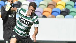 Ex-lateral do Sporting na rota do líder da Premier League