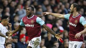 West Ham vence e ultrapassa Liverpool