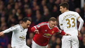 Man. United regressa às vitórias