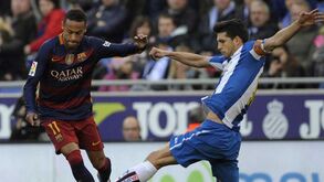 Neymar alvo de insultos racistas