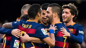 Catalães vencem e ascendem à liderança