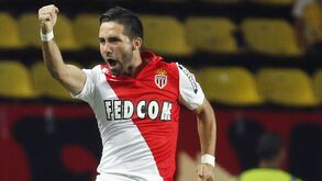 João Moutinho marca livre direto de forma exemplar