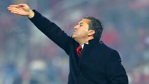 Peseiro estreia-se frente ao Marítimo