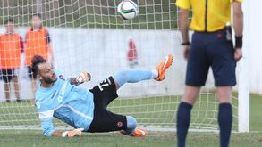 Santa Clara-Oliveirense, 0-0: João Pinho segura igualdade