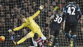 Man. City tropeça em casa do West Ham