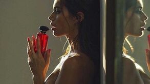 Só três palavras: Sara Sampaio nua