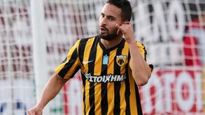 Grécia: AEK ganha ao Veria e mantém vice-liderança isolada