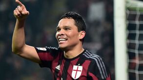 Milan arrasa Inter com exibição de luxo