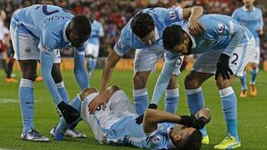 Man. City vence e isola-se no segundo posto