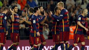 Messi conclui jogada mágica de Iniesta, Suárez e Neymar