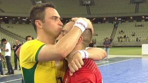 Falcão rendido à magia de Ricardinho
