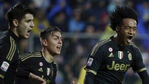 Juventus vence Frosinone e mantém perseguição ao Nápoles