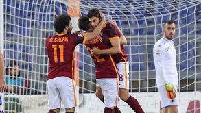 Roma vence Sampdoria e fica mais perto da frente
