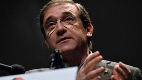 Passos Coelho anuncia voto contra do PSD a 