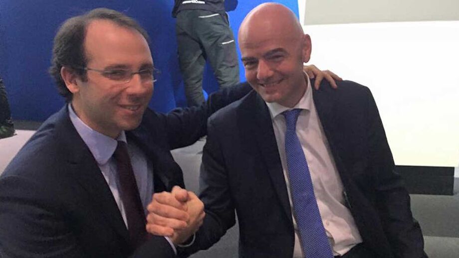 Novo presidente da FIFA festeja com dirigente da FPF