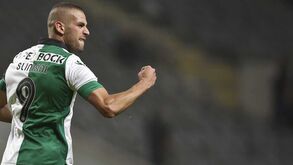 Slimani quer pagar apoio com golos