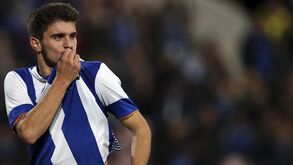 Rúben Neves a 45 minutos de 