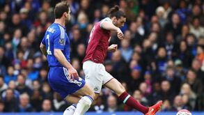 Penálti salva o Chelsea no dérbi com o West Ham