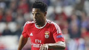 Eliseu acerta duração do contrato