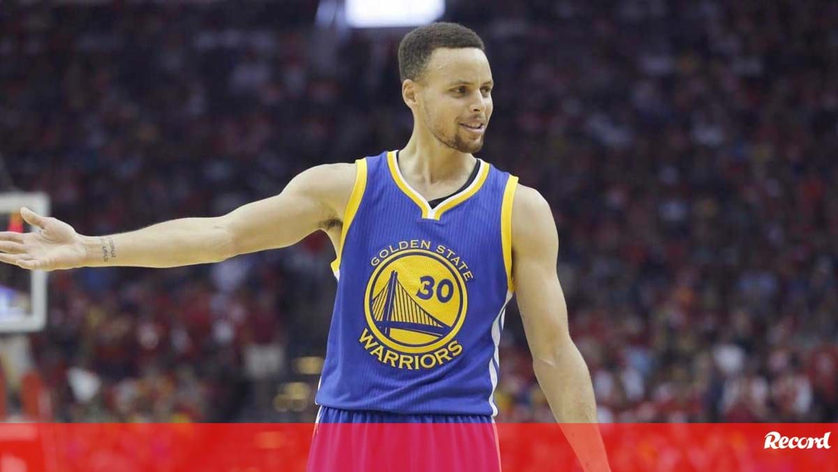 Stephen Curry tem lesão no ombro e deve ficar fora por algumas semanas