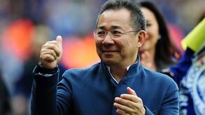 Donuts e cerveja por conta do presidente... do Leicester