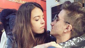 Filho de Mourinho apresenta a namorada