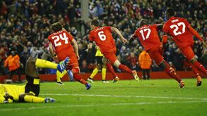 Liverpool elimina Borussia Dortmund em jogo histórico