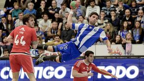 FC Porto vence Benfica e mantém-se na luta