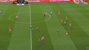 Oito passes e... golo de André Claro