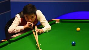 Ding Junhui nas meias-finais do Mundial