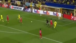 O golo tardio de Adrián López que explodiu o El Madrigal