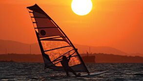 Vá de vela com o windsurf
