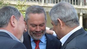 Vieira e Carlos Pereira fazem piadas com 