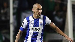 Alegadas críticas de Maicon à defesa portista geram polémica